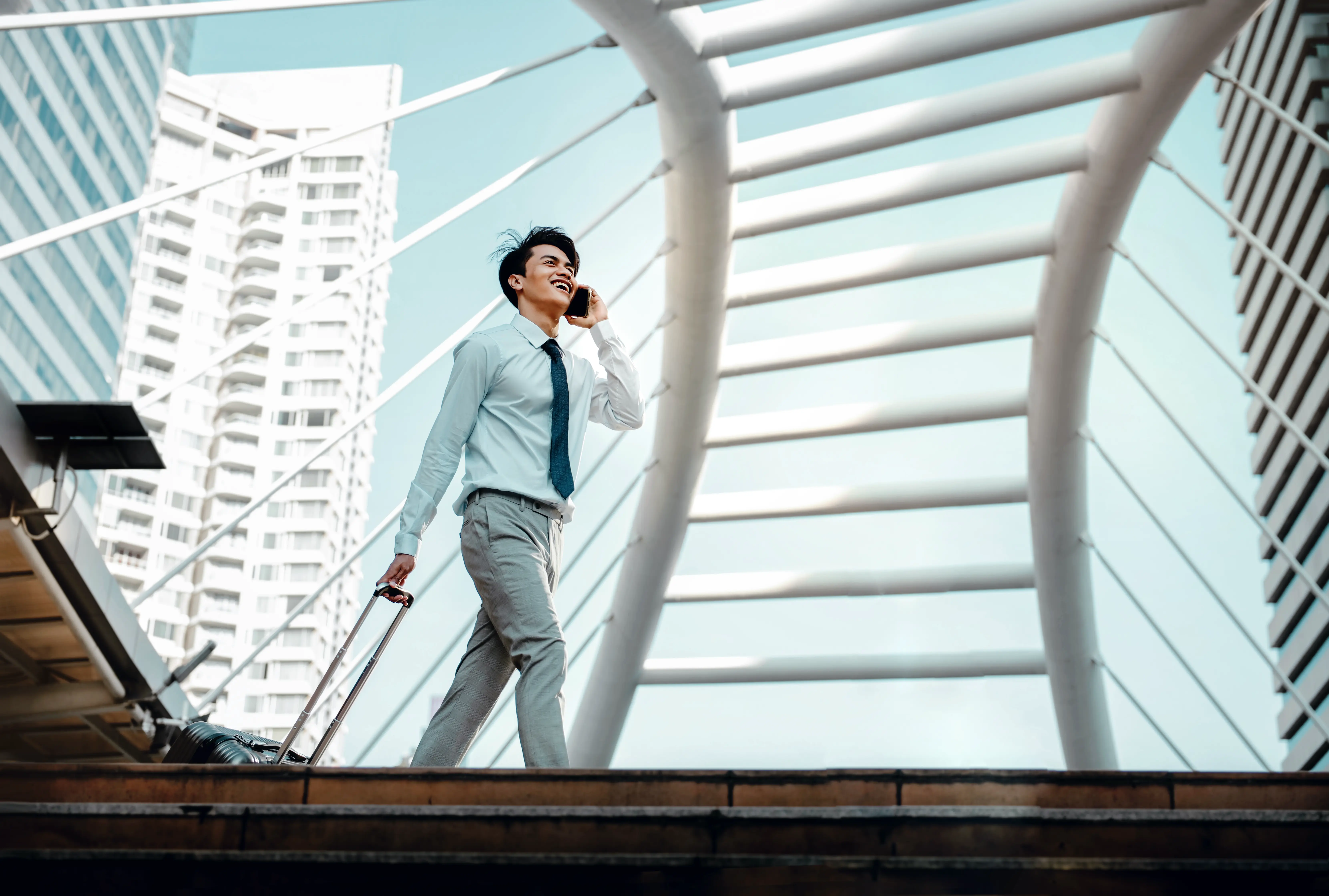 How Skillbridge Academy Aligns with Rising Skills in Dubai’s Job Market